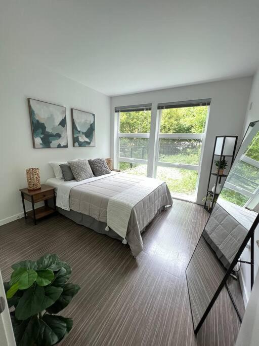 One Bedroom Luxury Apartment Σιάτλ Εξωτερικό φωτογραφία