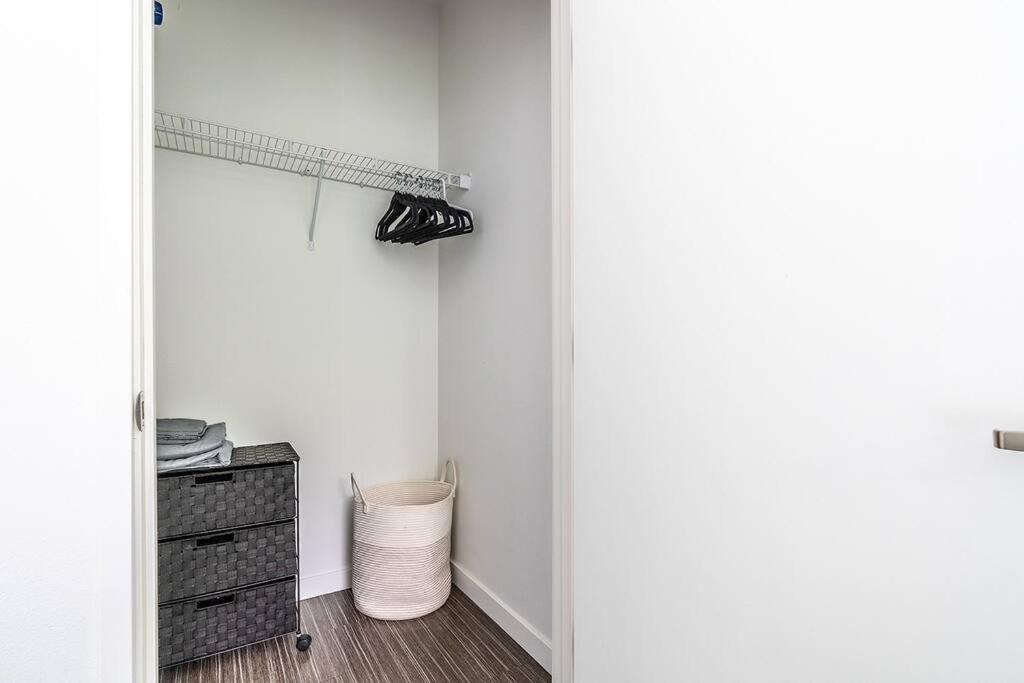 One Bedroom Luxury Apartment Σιάτλ Εξωτερικό φωτογραφία
